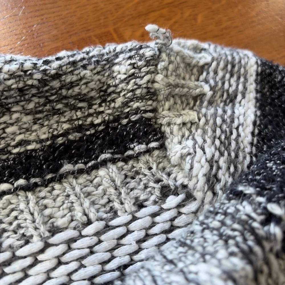 Abercrombie Cardigan Sweater Women Knit Boyfriend Pockets M Striped Black Gray V